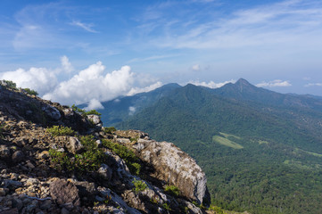 Fototapeta na wymiar Vue sur la vallée depuis le Mont Egon, Maumere, Flores, Nusa Tenggara, Indonésie
