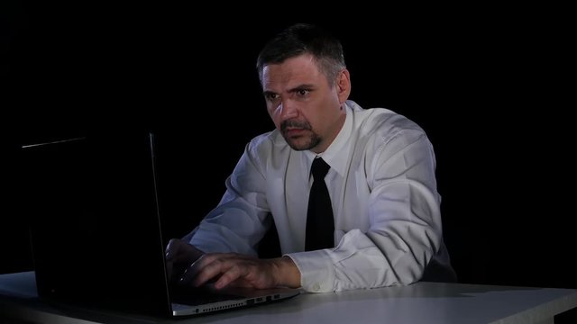 Man is outraged that he sees in the notebook screen