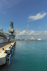 Naklejka premium marine a cargo mooring