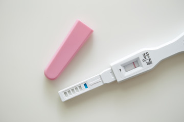 Obraz premium Pregnancy test kit