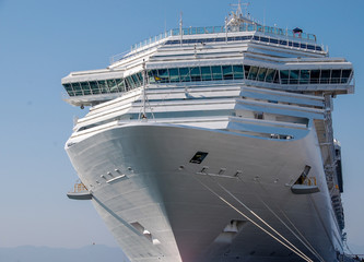 Crucero en barco por el Mediterr&aacute;neo
