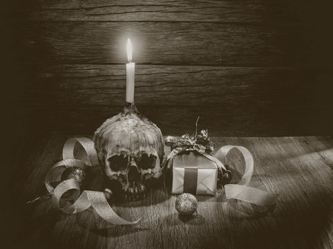 Still life skull and gift