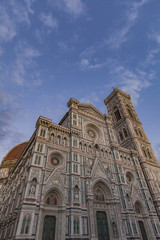 Fototapeta na wymiar Santa Maria del Fiore catedral in Florence