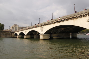 Fototapeta na wymiar Pont d'Iéna sur la Seine à Paris