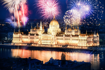 Fototapeta na wymiar New Year in the city - Budapest with fireworks