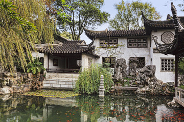 Naklejka premium Cn Suzhou Garden Pond Carp Fish