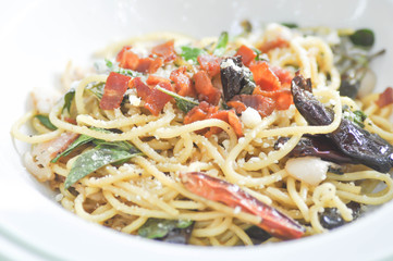 spicy spaghetti, spaghetti with bacon and chili
