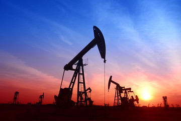 Is work of pumping unit, under the setting sun