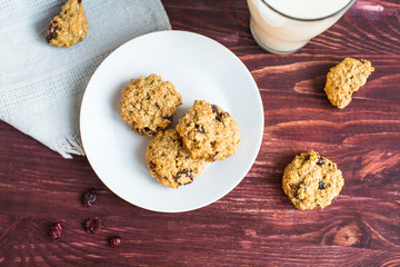 Useful baking: oatmeal cookies with yogurt