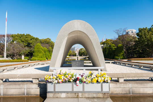 Fototapeta Hiroshima Peace Memorial garden Near atomic bomb Dome.