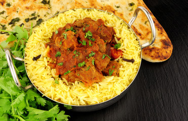Lamb Rogan Josh Curry With Naan Bread