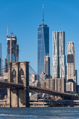 Fototapeta premium Most Brookliński i wieżowce w Nowym Jorku