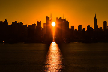 Fototapeta na wymiar Sunrise shot in Manhattan, New York