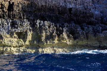Kamienne formacje skalne na maltańskim wybrzeżu