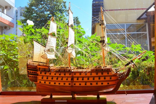 Man of War Model