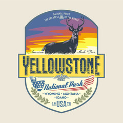 Американский Чернохвостый Олень на рассвете, фауна Национального парка Йеллоустоун © yard1509