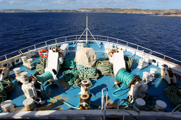 Prom na maltańską wyspę Gozo © andrzej_67