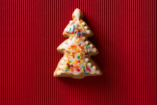 Greeting card with the image of a Christmas tree cookie