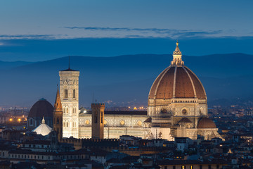 Fototapeta na wymiar View of Florence Cathedral in evening from Piazzale Michelangelo