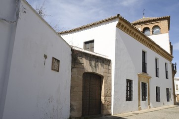 Fototapeta na wymiar White building in Ronda, Spain