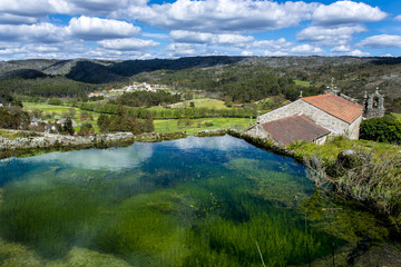 Fototapeta na wymiar Reservoir for monastery at Quinta da Madalena, Portugal