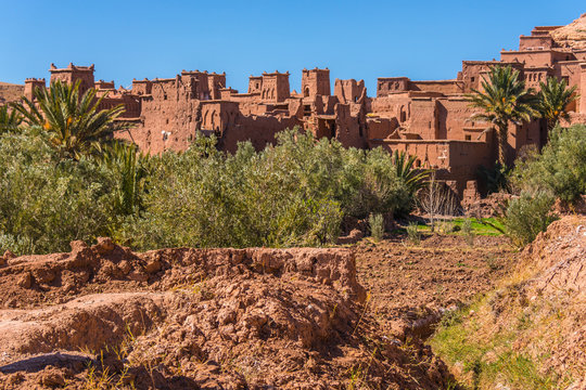 A&iuml;t Benhaddou &ndash; a mud Berber kasbah  between Sahara desert and Marrakesh Morocco