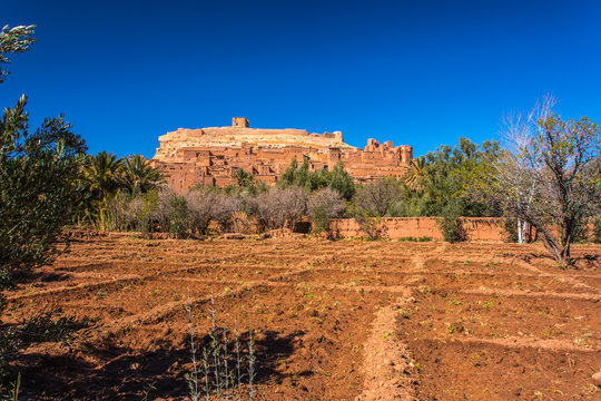 A&iuml;t Benhaddou &ndash; a mud Berber kasbah  between Sahara desert and Marrakesh Morocco