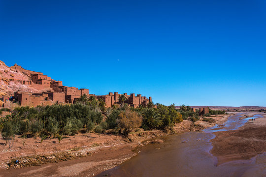 A&iuml;t Benhaddou &ndash; a mud Berber kasbah  between Sahara desert and Marrakesh Morocco