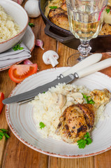 Chicken with mushrooms in cream sauce