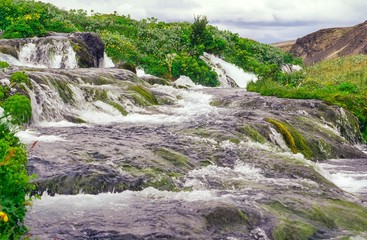 Wasserfall Fossbrekkur, Ytri Rangá, Suðurland, Island, Europa 
