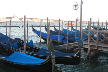 Fototapeta na wymiar Venedig,Gondeln