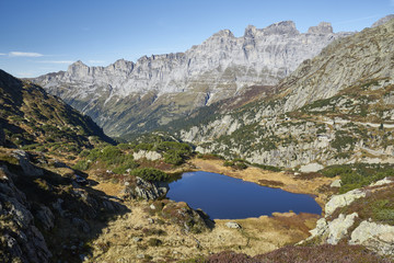 Fototapeta na wymiar Bergsee am Sustenpass