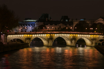 Fototapeta na wymiar Paris at Night
