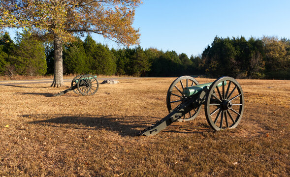 Canons at Civil War Battlefield