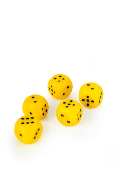 Big are yellow dice