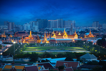 Fototapeta na wymiar Tilt Shift Effect, Wat Phra Kaew, Temple of the Emerald Buddha, Grand palace at twilight, Bangkok Thailand