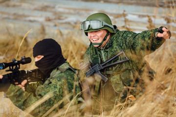 Naklejka premium The team of soldiers engaged in the exploration area.