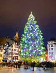 Marché de Noël à Strasbourg - 128432374