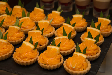 mini orange tart