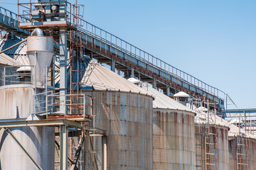 Storage facility cereals, and bio gas production