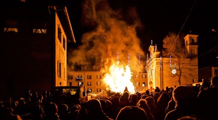 festa religiosa con falò dedicato a san Francesco - Varese 