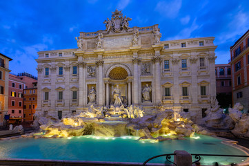 Obraz na płótnie Canvas Night view of Rome Trevi Fountain (Fontana di Trevi) in Rome, Italy. Trevi is most famous fountain of Rome. Architecture and landmark of Rome