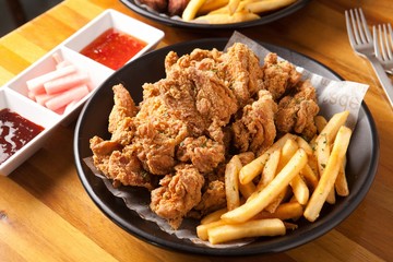 Boneless Chicken with potato fried sticks, 순살치킨과 감자튀김