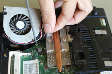 Technician support upgrade part and fixing laptop.