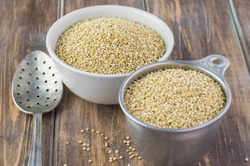 Organic quinoa grains.