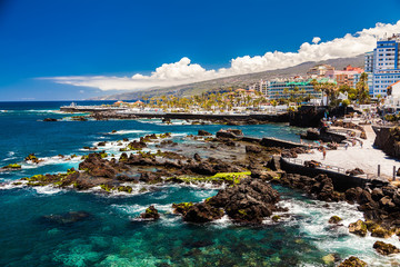 Fototapeta premium coastal view of Puerto de la Cruz
