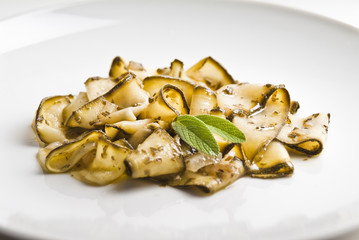 zucchine trifolate a nastro