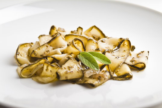 zucchine trifolate a nastro