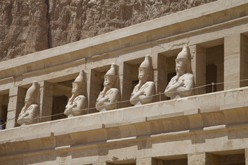 Fototapeta premium LUXOR, EGYPT: Osiris statue at Hatshepsut temple