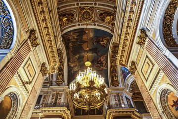Fototapeta na wymiar Interior of St. Isaac's Cathedral